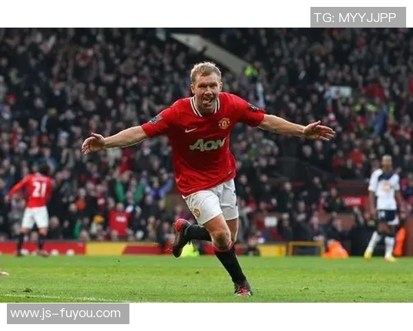 斯科尔斯51岁生日长传传奇：无尽风采背后的足球经典